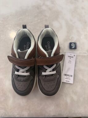 OshKosh B'gosh Toddler Gray and Brown Velcro Sneakers
